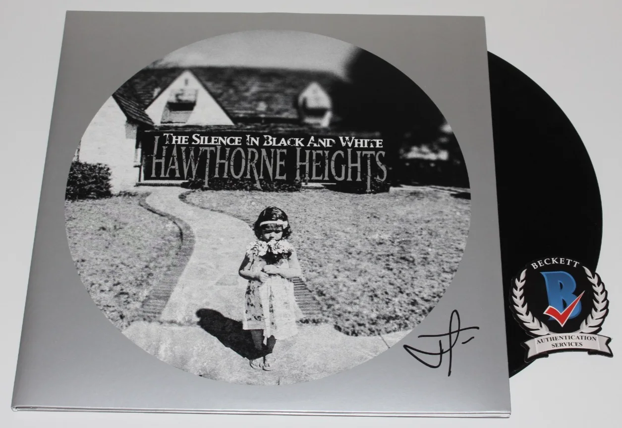 JT WOODRUFF SIGNED HAWTHORNE HEIGHTS SILENCE IN BLACK ALBUM VINYL BECKETT COA, изображение 2