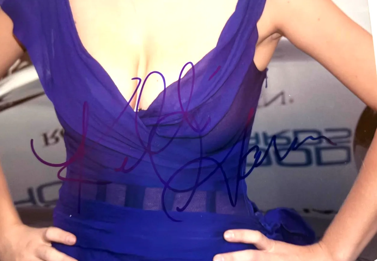 Kelli Garner — KELLI GARNER SIGNED AUTOGRAPHED 8X10 PHOTO THE AVIATOR G-FORCE HORNS PSA COA, изображение 3