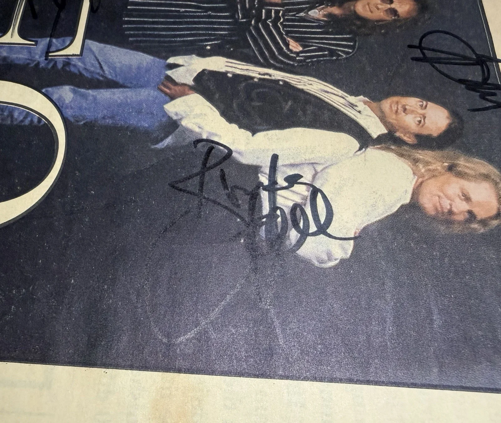 REO Speedwagon Autographed Magazine Cover ‘96 Signed By All Band Members, image 5