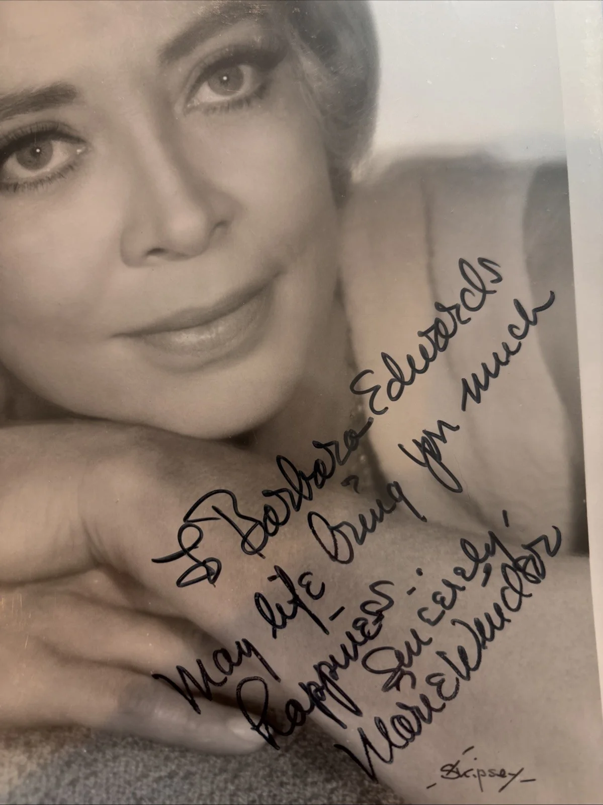 MARIE WINDSOR 'femme fatal' - TWO signed 8 x 10" b/w photos, изображение 2
