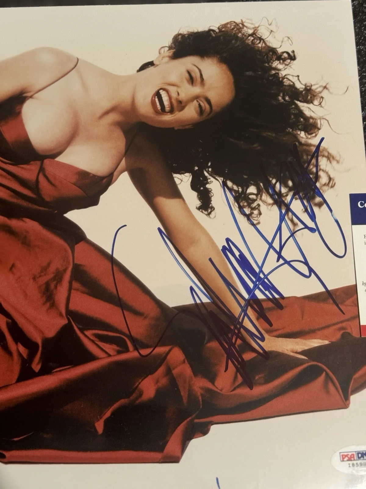 A Star — SALMA HAYEK 8X10 Photo RARE Signed DESPERADO GROWN UPS ETERNALS PSA JSA BAS ACOA, изображение 2