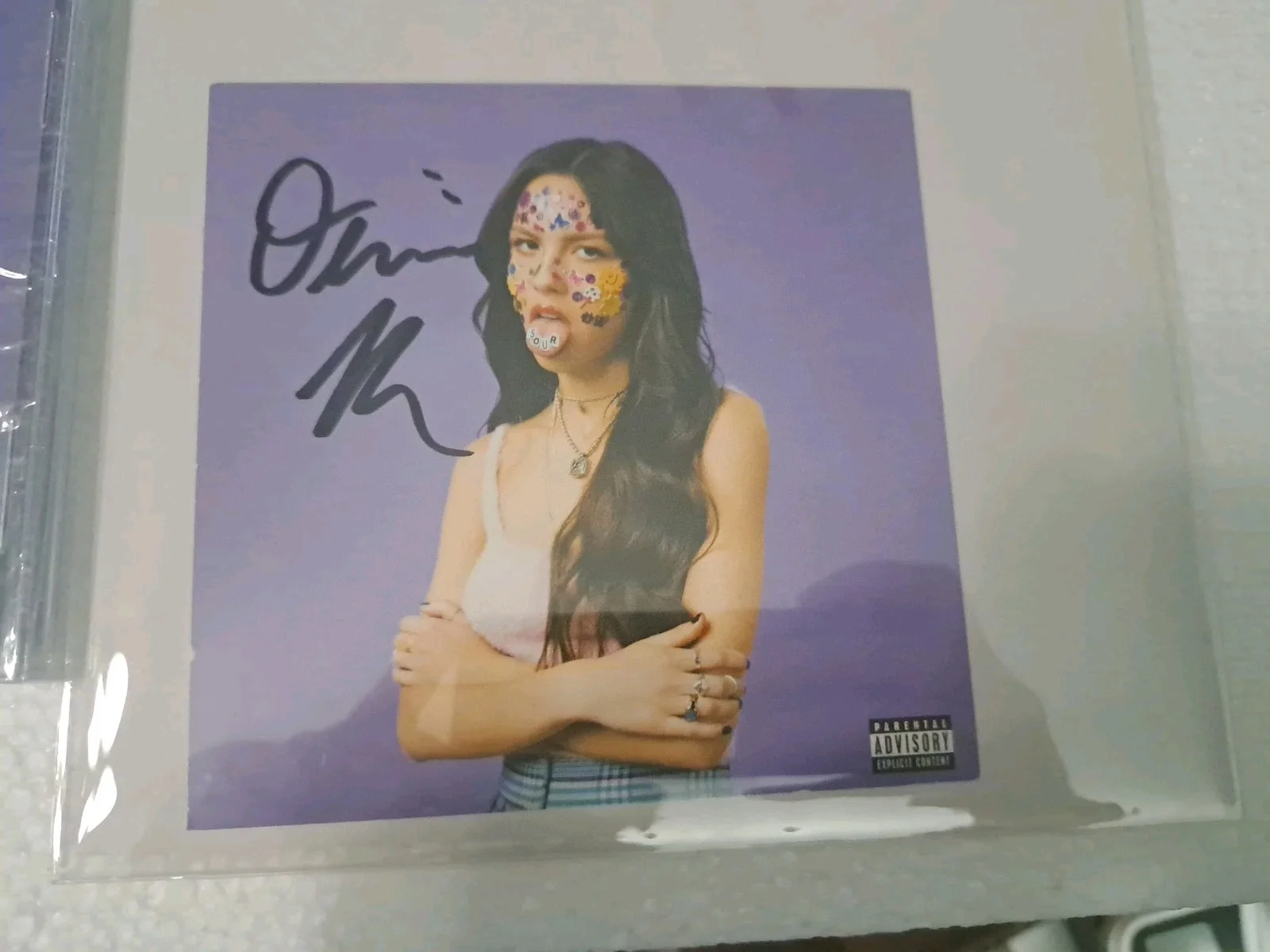 Olivia Rodrigo Sour CD + Signed Art Card - Brand New & Sealed!, image 3