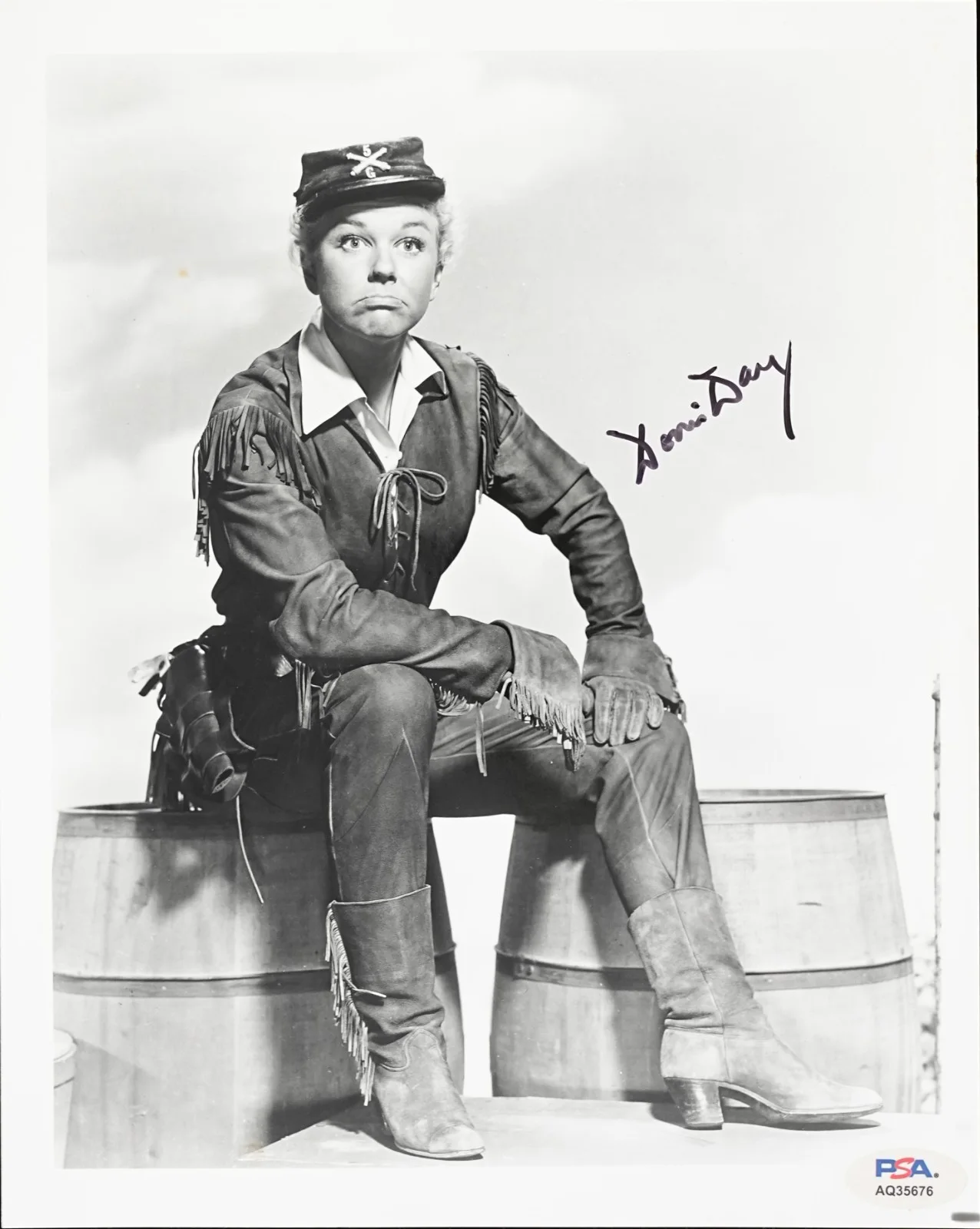 DORIS DAY SIGNED AUTOGRAPHED 8X10 PHOTO CALAMITY JANE PILLOW TALK PSA COA, изображение 2