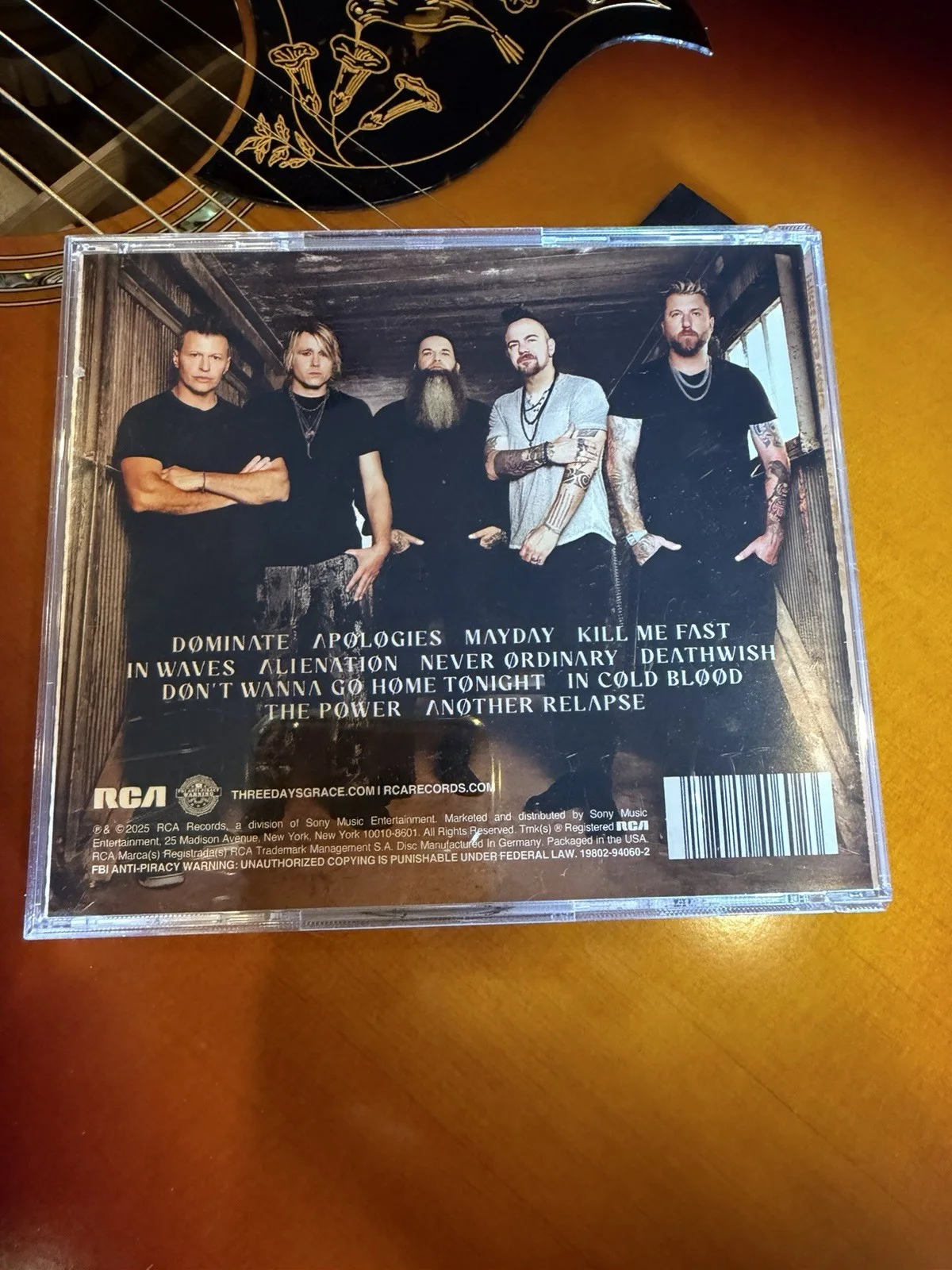 Three Days Grace-SIGNED Alienation CD-Band Signed Mint, image 3