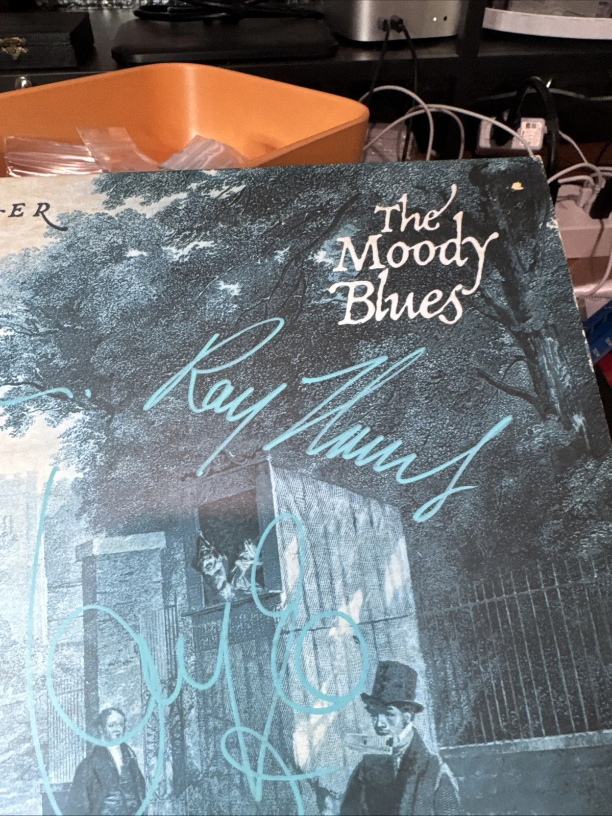 MOODY BLUES Signed LONG DISTANCE VOYAGER Album Hayward Lodge Thomas Edge Moraz, изображение 4