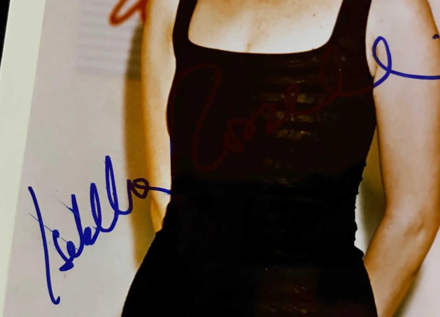 Isabella Rossellini — ISABELLA ROSSELLINI SIGNED AUTOGRAPHED 8X10 PHOTO DEATH BECOMES HER JOY PSA COA, image 3