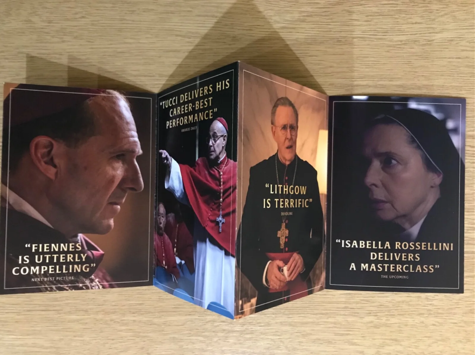 New CONCLAVE (2024) PROMO POSTCARD-SIZED SET/FOLD-OUT FLYER Ralph Fiennes Movie, изображение 3