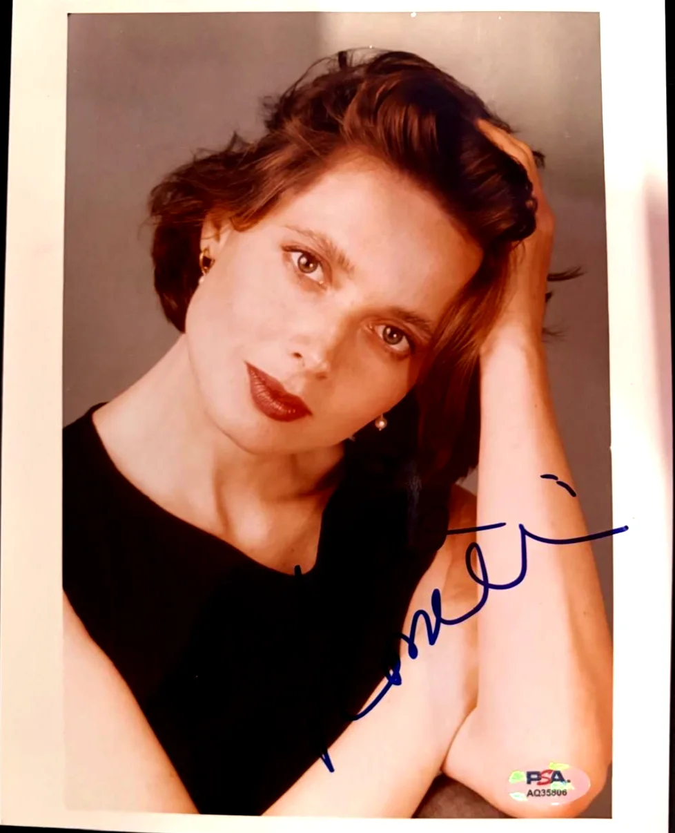 Isabella Rossellini — ISABELLA ROSSELLINI SIGNED AUTOGRAPHED 8X10 PHOTO BLUE VELVET CONCLAVE PSA COA
