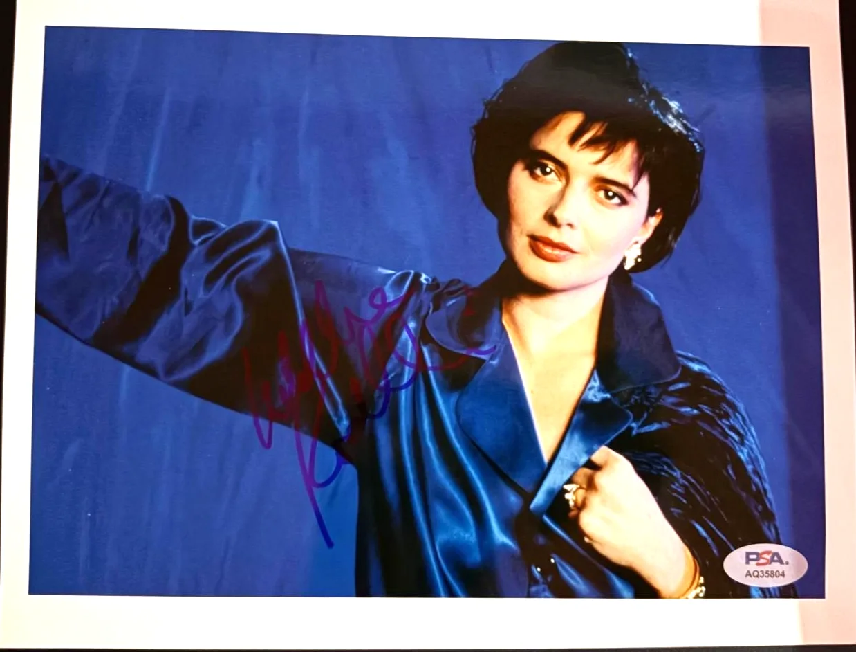 Isabella Rossellini — ISABELLA ROSSELLINI SIGNED AUTOGRAPHED 8X10 PHOTO CONCLAVE WYATT EARP PSA COA