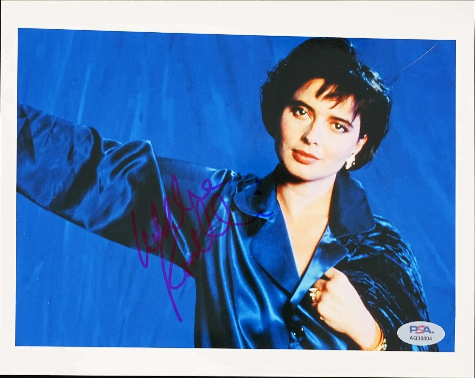 Isabella Rossellini — ISABELLA ROSSELLINI SIGNED AUTOGRAPHED 8X10 PHOTO CONCLAVE WYATT EARP PSA COA, изображение 3