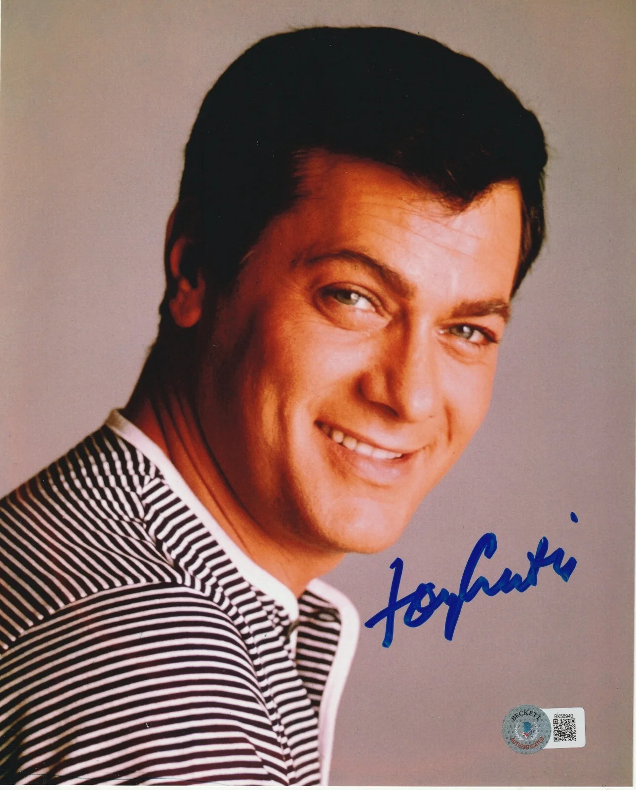 TONY CURTIS — TONY CURTIS Signed 8x10 PHOTO Beckett Authenticated (BAS)