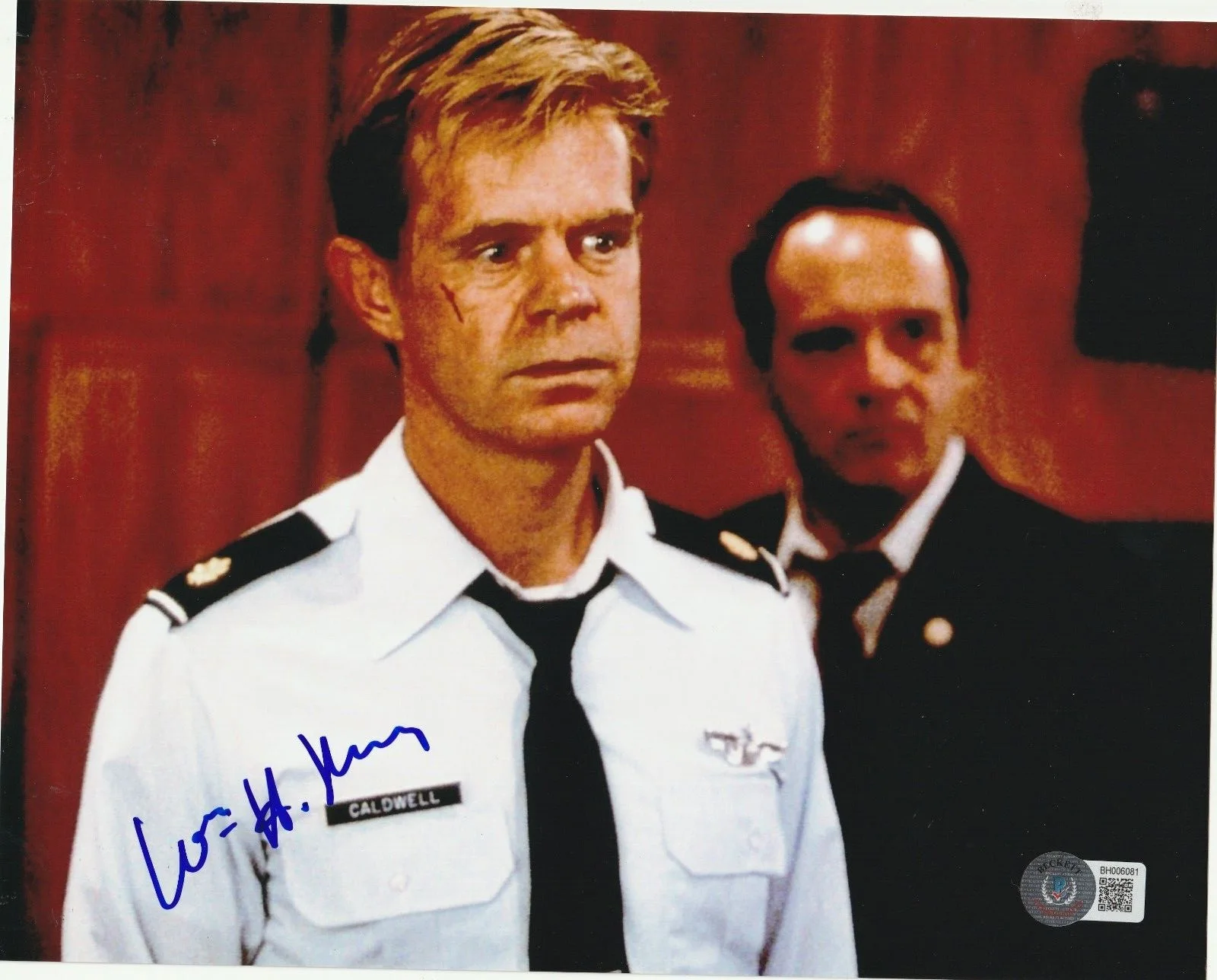 WILLIAM H MACY — WILLIAM H. MACY Signed AIR FORCE ONE 8x10 PHOTO Beckett Auth (BAS)