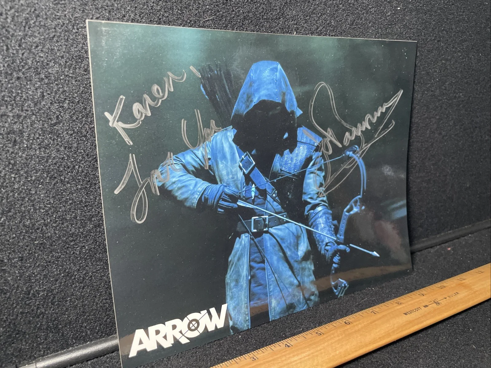 John Barrowman — SIGNED! John Barrowman Arrow 8"x10" Autograph Photo, image 3