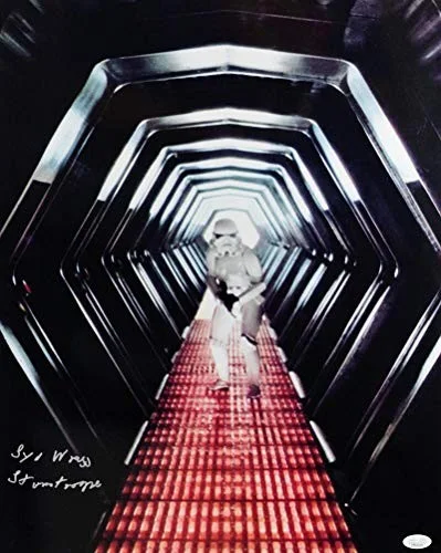 Syd Wragg — Syd Wragg Autographed In Hallway 16x20 Photo w/ Stormtrooper - JSA Auth *Silver, изображение 3