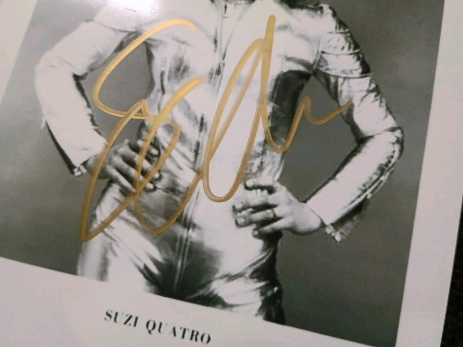 SUZI QUATRO Hand Signed Autograph 4X5 Photo - MUSICIAN BEAUTIFUL SINGER -, изображение 2