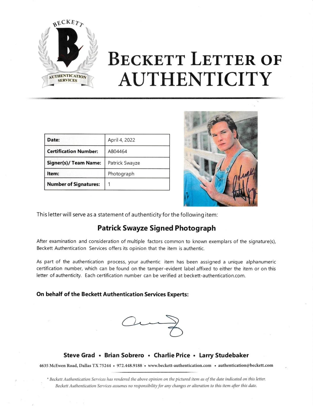 patrick swayze — PATRICK SWAYZE Signed 8x10 PHOTO w/ Beckett LOA & "LUCKY' Inscription, изображение 2