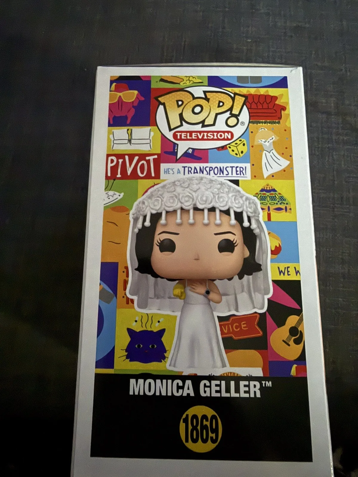 Courtney Cox Signed Funko #1869 "Monica Geller" Friends - Beckett COA, изображение 2