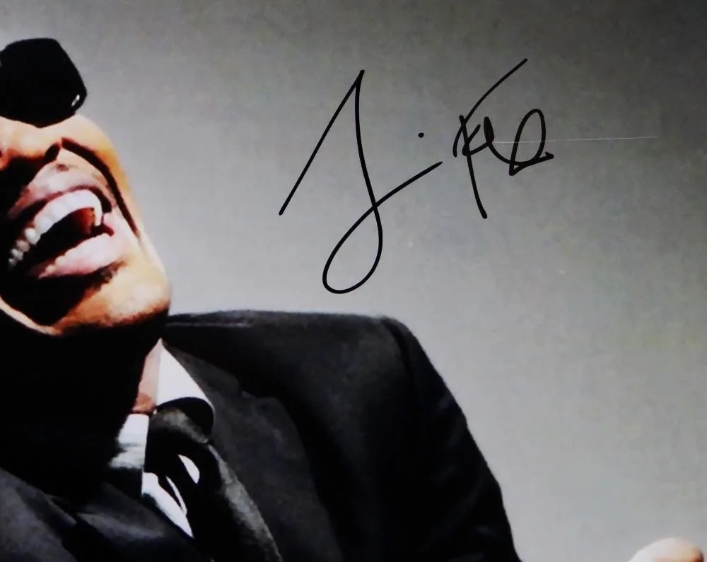 Jamie Foxx — Jamie Foxx Autographed Ray 16x20 Photo - JSA W Auth *Black, изображение 2