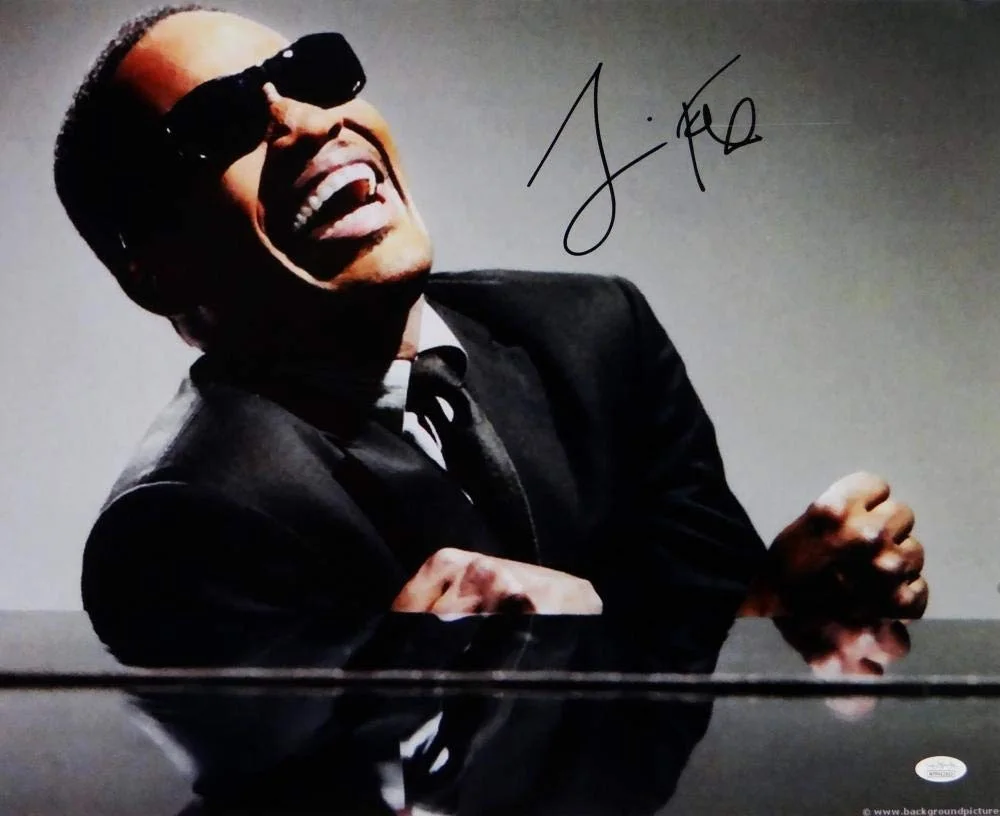 Jamie Foxx — Jamie Foxx Autographed Ray 16x20 Photo - JSA W Auth *Black, изображение 4