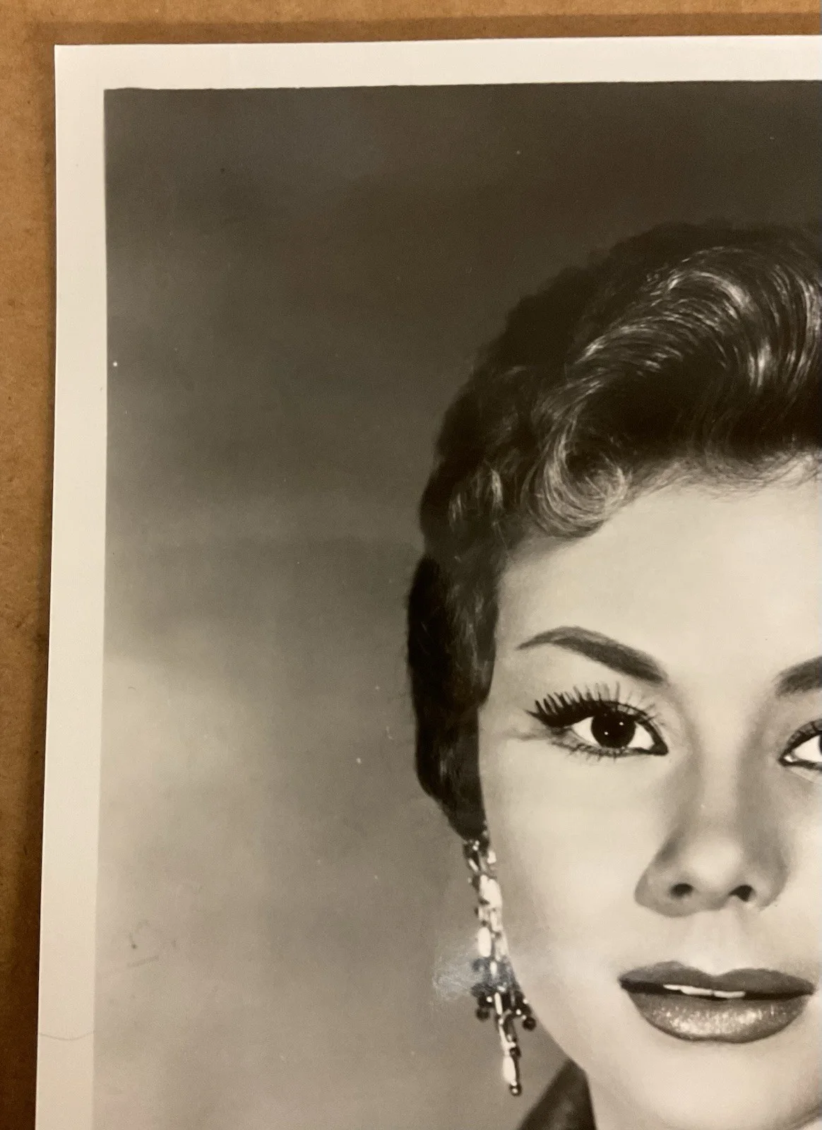 MITZI GAYNOR AUTOGRAPHED PHOTO; Black & White; No CoA; Excellent, изображение 4