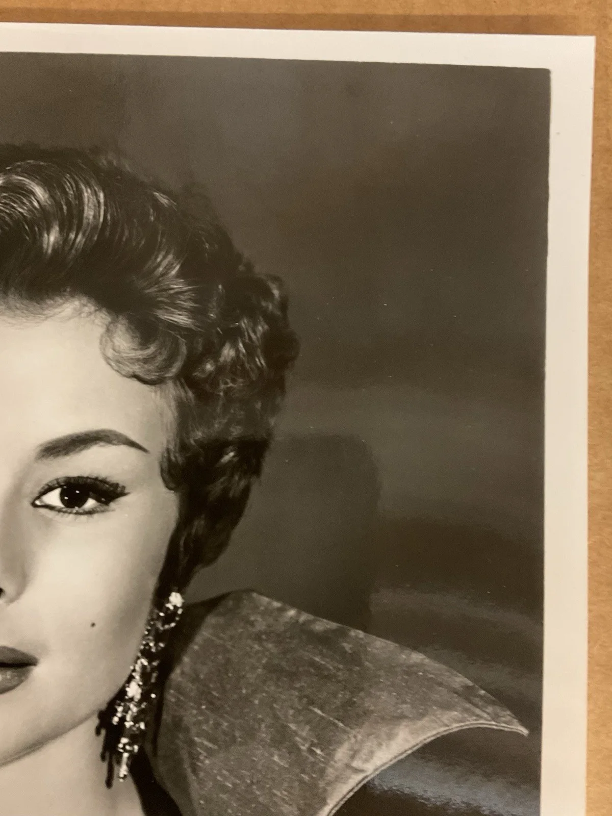 MITZI GAYNOR AUTOGRAPHED PHOTO; Black & White; No CoA; Excellent, изображение 5