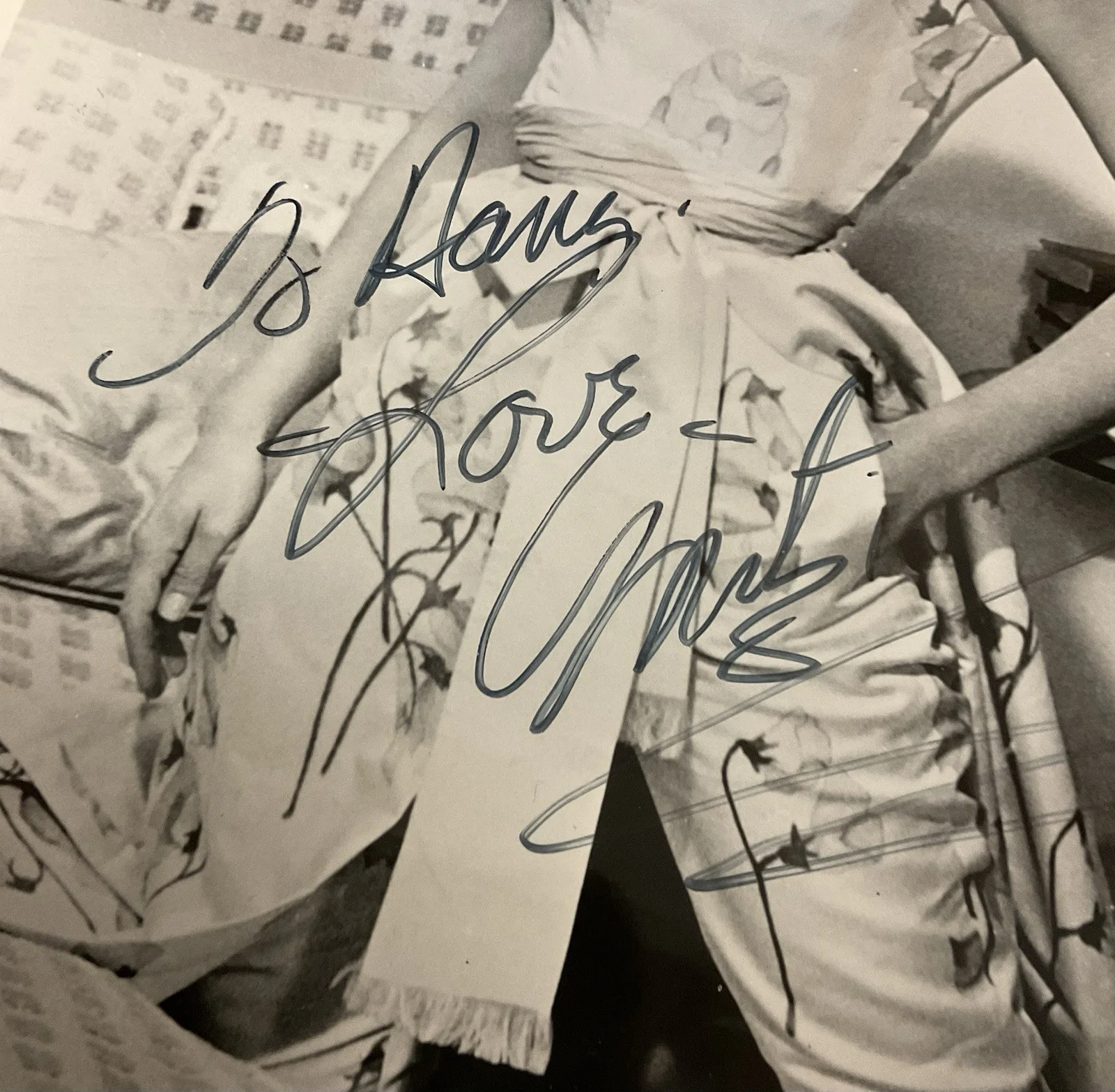 MITZI GAYNOR AUTOGRAPHED PHOTO; Black & White; No CoA; Very Good, image 2