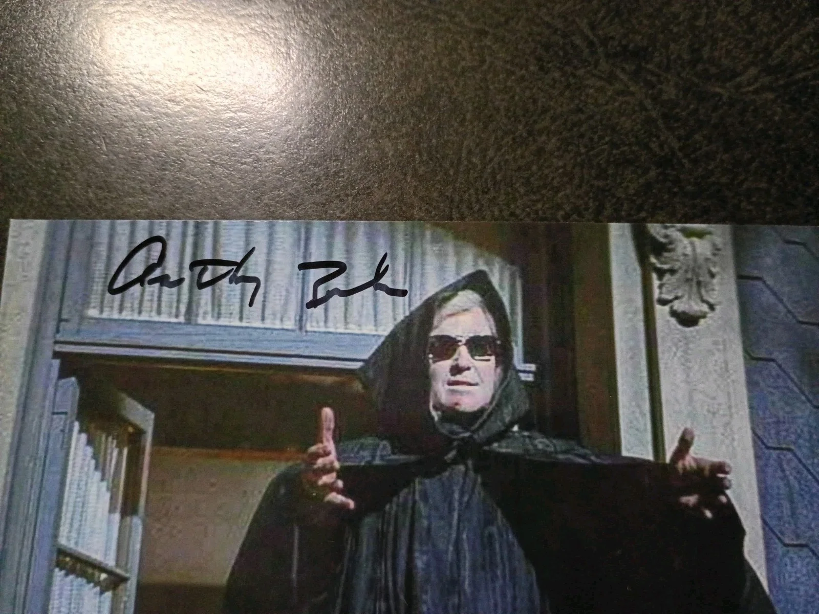 ANTHONY ZERBE — ANTHONY ZERBE As MATTHIAS Hand Signed Autograph 4X6 Photo -- THE OMEGA MAN, изображение 2