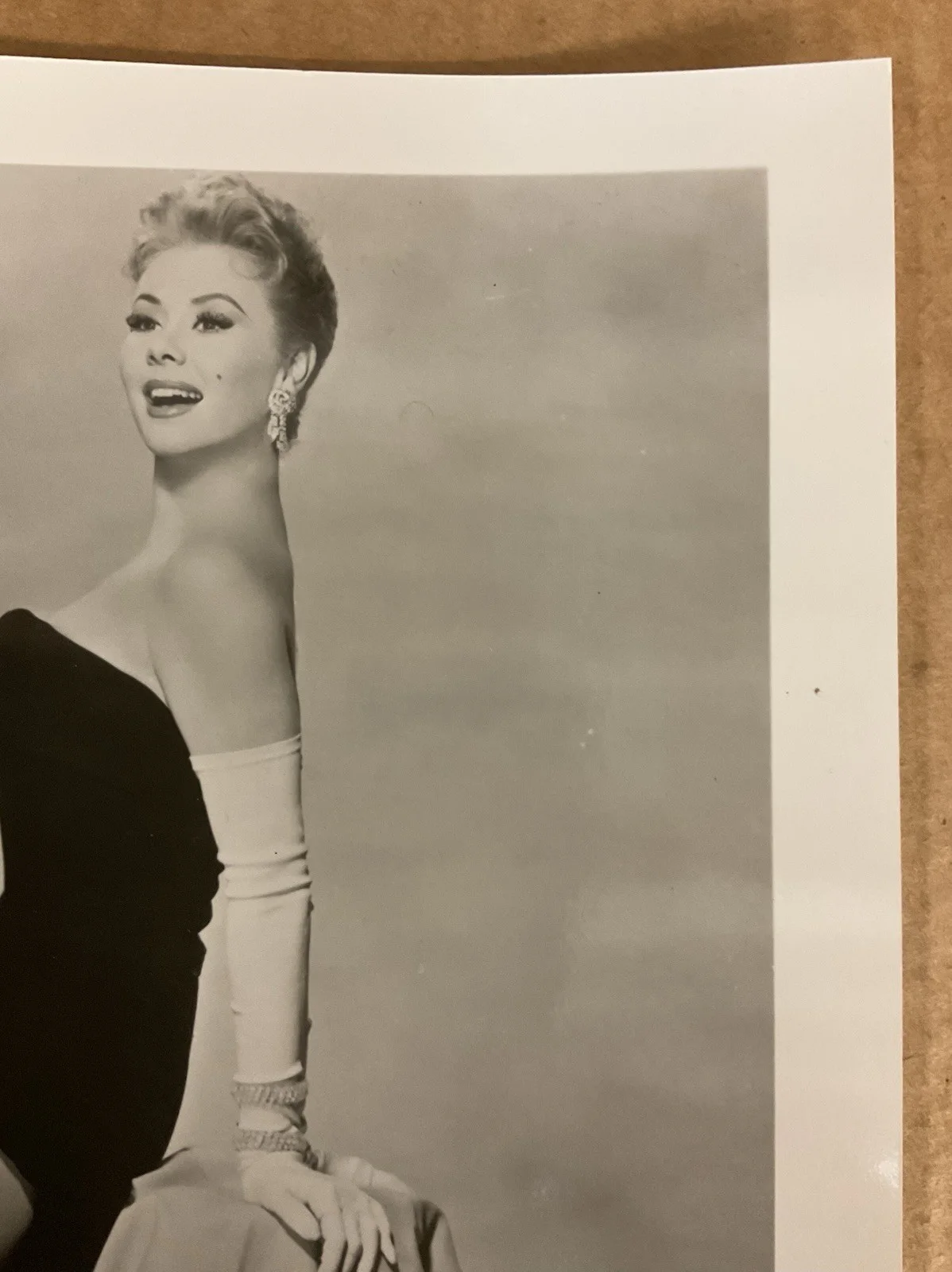 MITZI GAYNOR AUTOGRAPHED PHOTO; Black & White; No CoA; Excellent, изображение 5