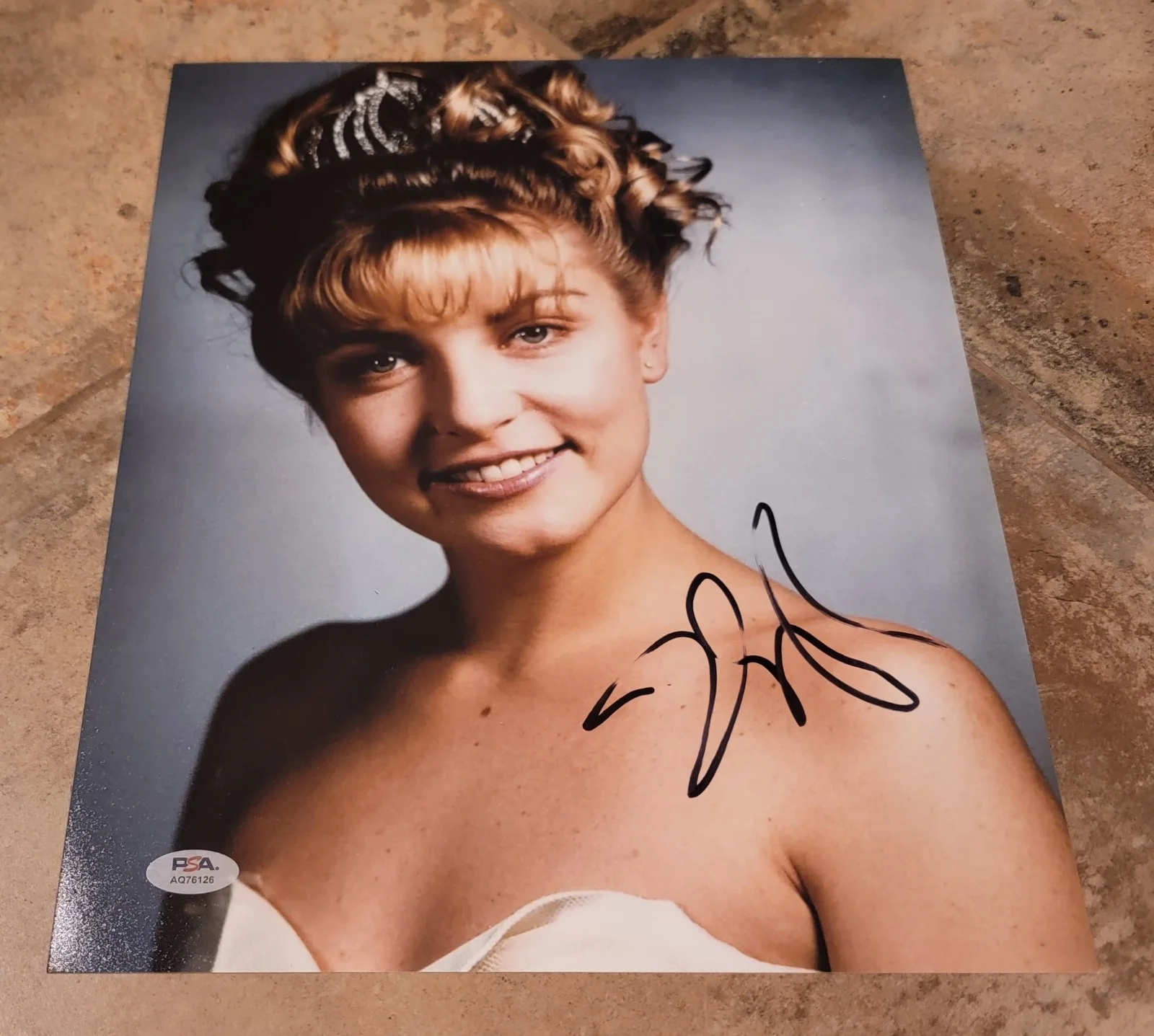 Sheryl Lee — Sheryl Lee signed 11x14 photo PSA DNA autograph Twin Peaks
