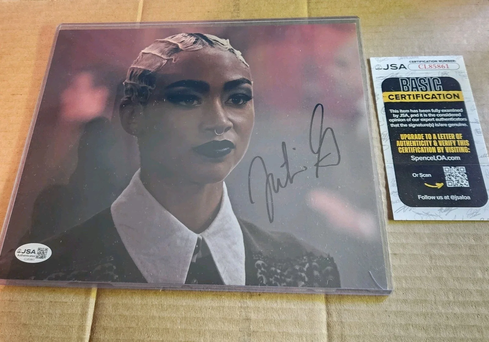 Tati Gabrielle — Tati Gabrielle Chilling Adventures of Sabrina 8x10 Photo Poster Signed, изображение 3