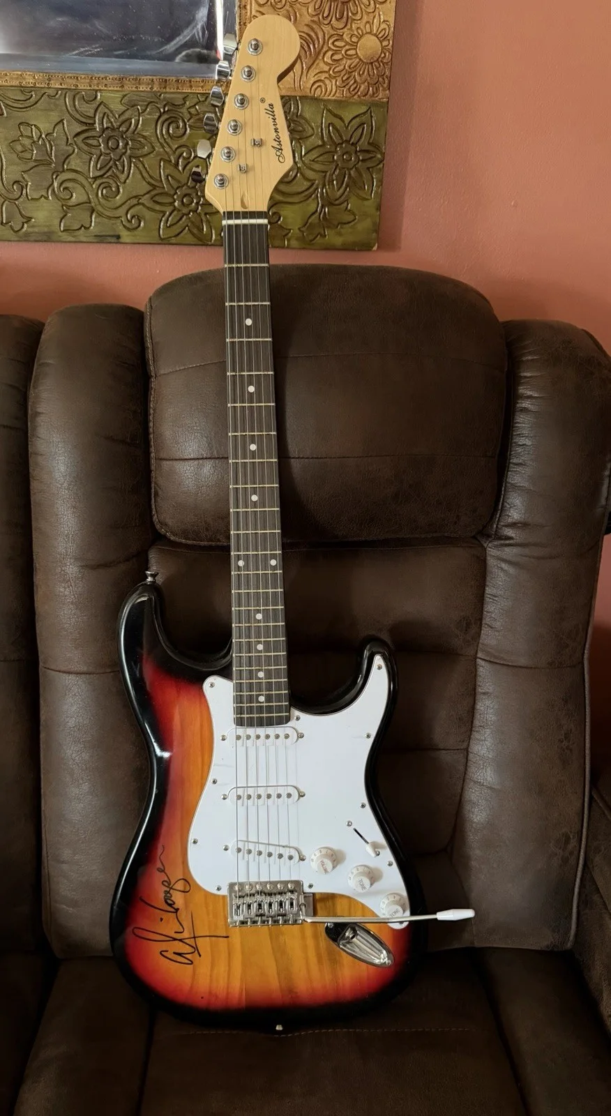 Electric Guitar with Signed of Alice Cooper Witnessed Signature, изображение 4