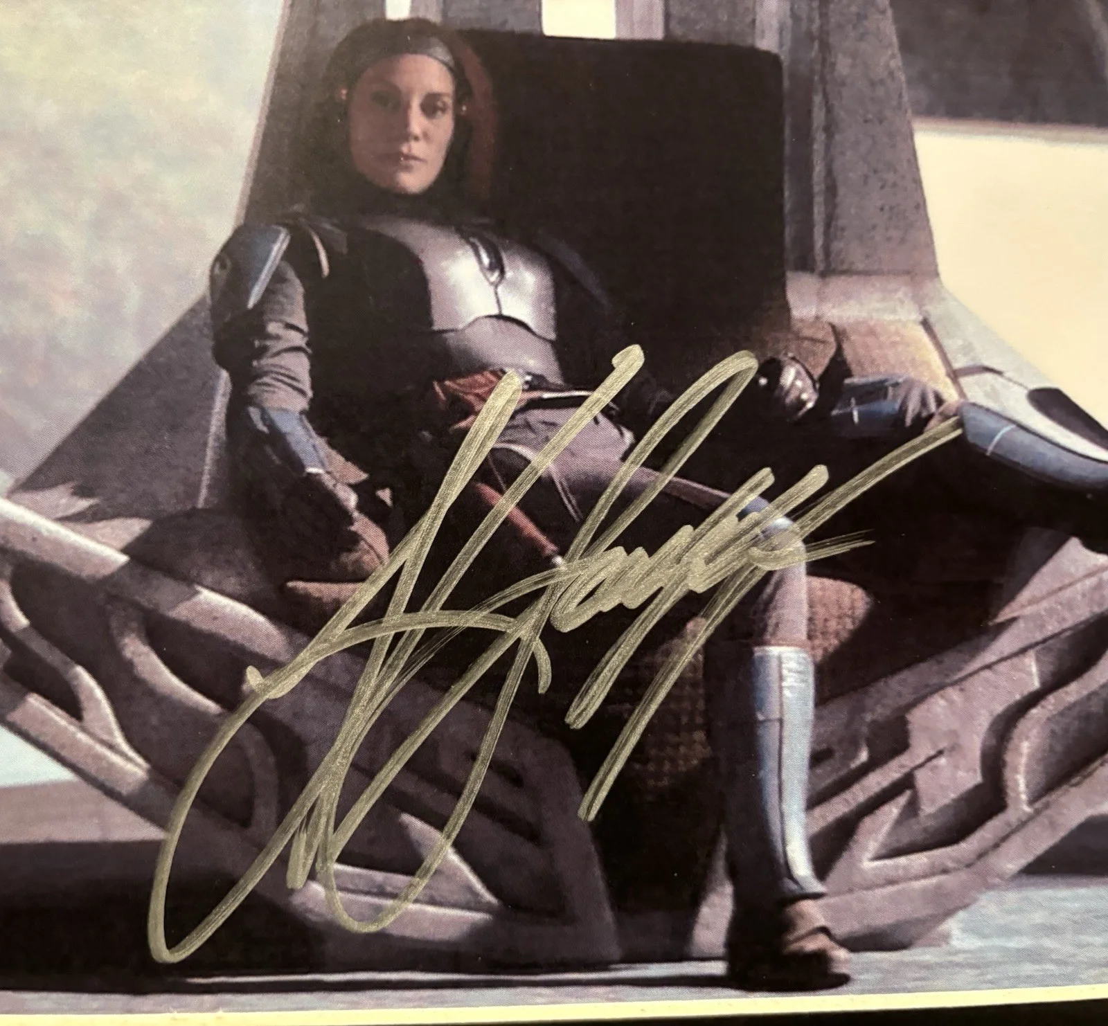 Katee Sackhoff — Star Wars The Mandalorian Katee Sackhoff Auto Bo-Katan Kryze JSA COA Frame Art A, изображение 2