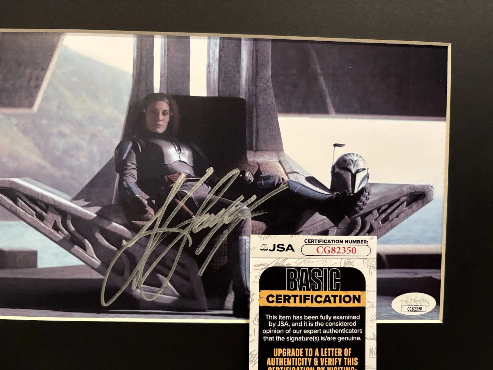 Katee Sackhoff — Star Wars The Mandalorian Katee Sackhoff Auto Bo-Katan Kryze JSA COA Frame Art A, изображение 3