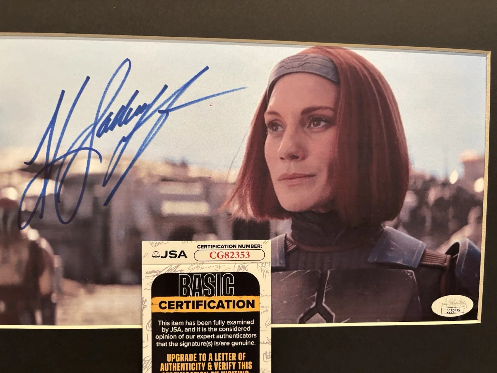 Katee Sackhoff — Star Wars The Mandalorian Katee Sackhoff Auto Bo-Katan Kryze JSA COA Frame Art C, image 3