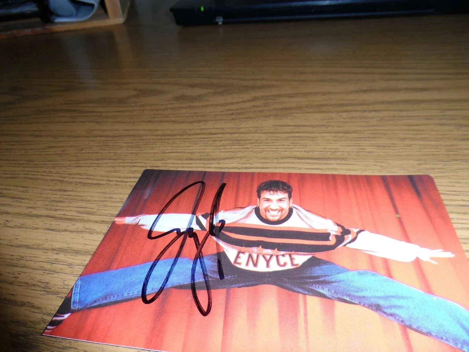 JOEY FATONE NSYNC AUTHENTIC AUTOGRAPHED/SIGNED 4X6 PHOTO/POSTCARD, image 2