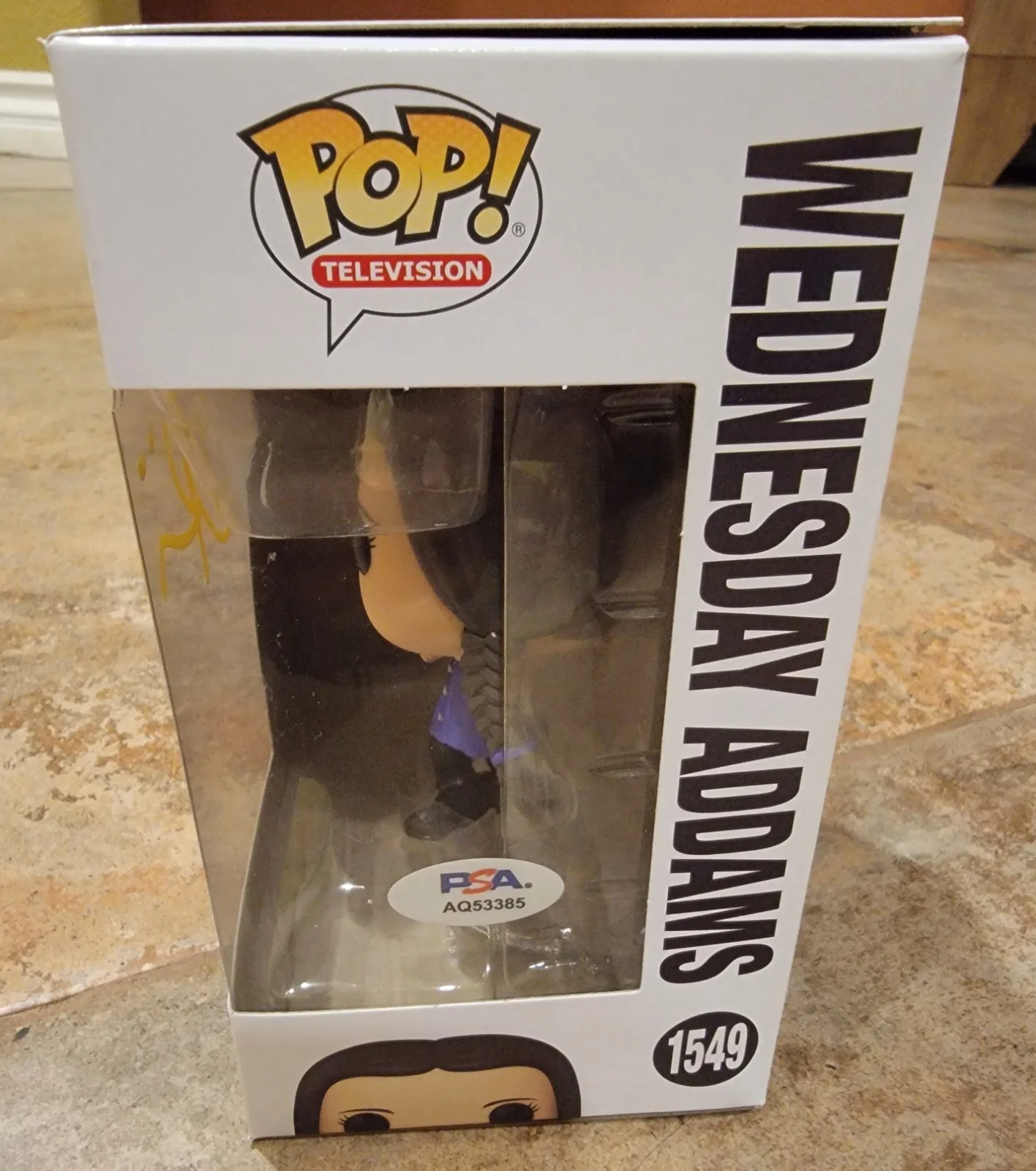 Christina Ricci — Christina Ricci signed Funko Pop 1549 The Addams Family Wednesday PSA DNA yellow, изображение 2