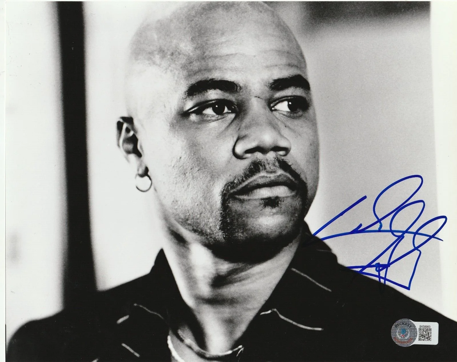 CUBA GOODING Jr — CUBA GOODING JR Signed 8x10 Jerry Maguire PHOTO Beckett Authenticated (BAS)
