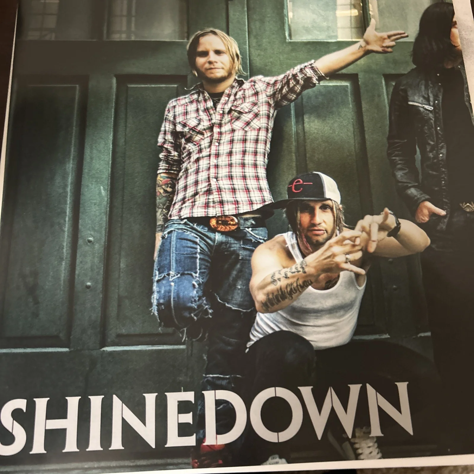 SHINEDOWN SIGNED THE SOUND OF MADNESS VINYL LP - FULL BAND CLEAR SPLATTER, изображение 4