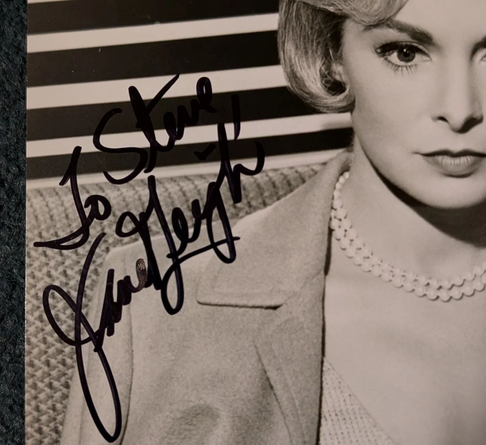 Janet Leigh — JANET LEIGH/PSYCHO ORIGINAL NM 7 1/4x9 PHOTO! hand-signed/AUTOGRAPHED BY JANET!, image 2