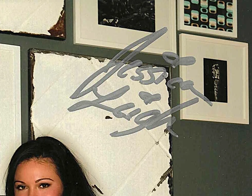 JESSICA LEIGH — JESSICA LEIGH PRETTY AND YOUNG PLAYBOY MODEL HAND SIGNED PHOTO 8X10 COA, image 2