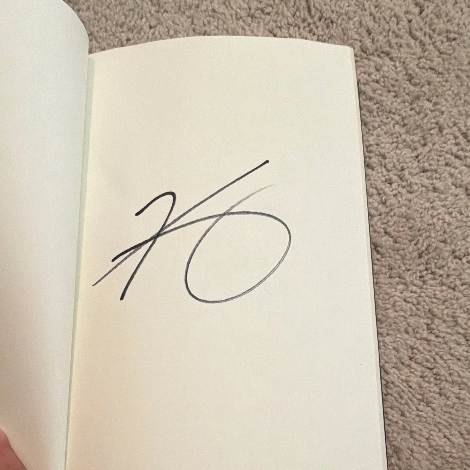 Kevin Hart — Kevin Hart Signed 'I Can't Make This Up' Hardcover Original Autograph Book, изображение 2