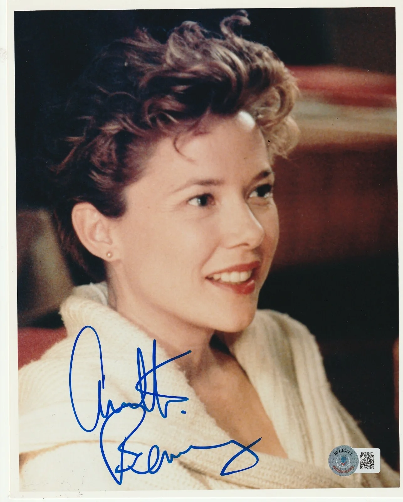 ANNETTE BENING — ANNETTE BENING Signed 8x10 PHOTO Beckett Authenticated BAS