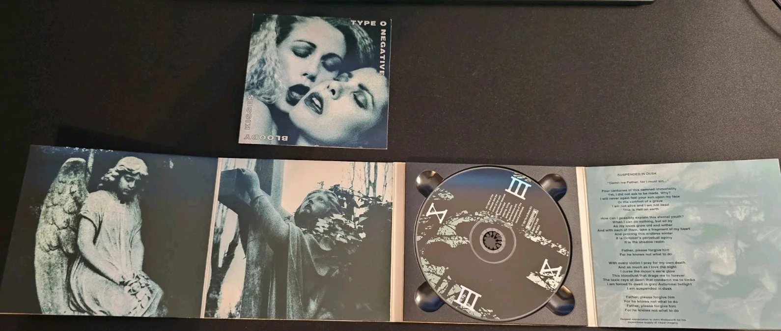 Type O Negative Bloody Kisses III Original Signed (no Steele) CD & Booklet, изображение 2