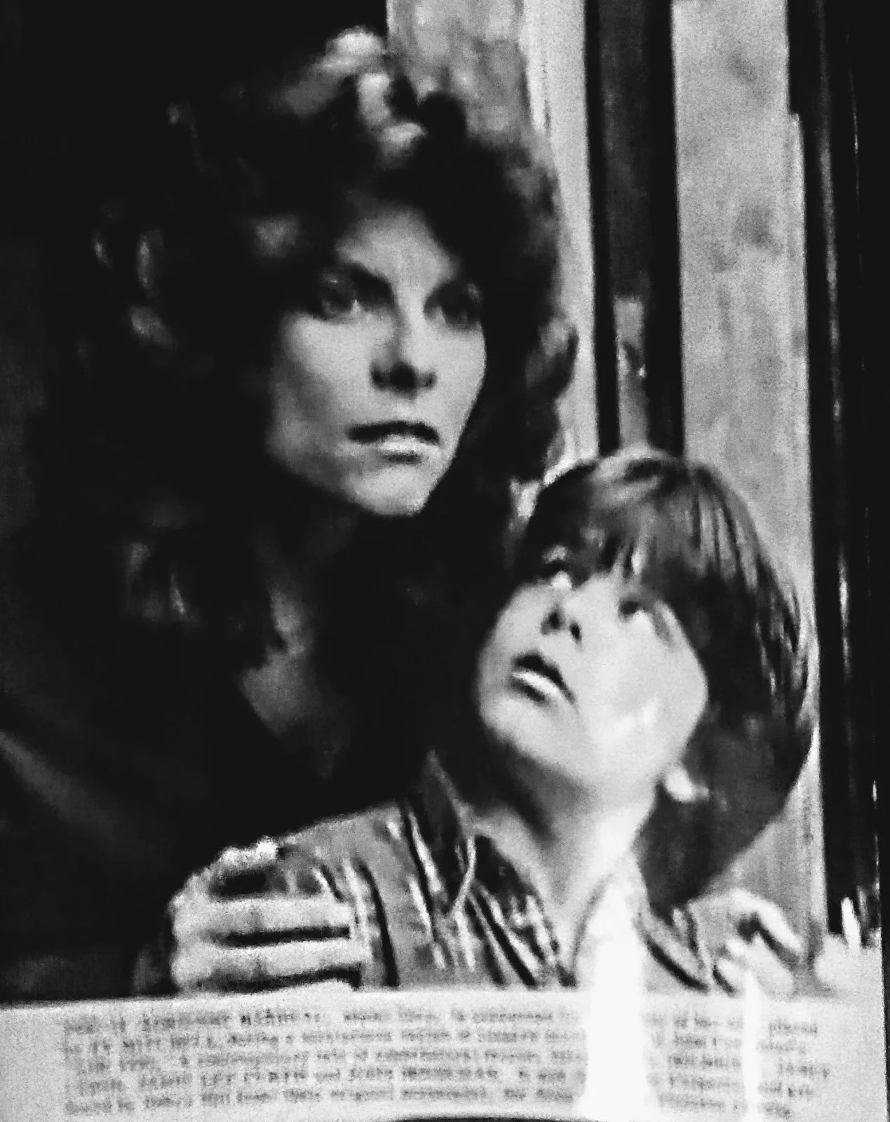 Adrienne barbeau, Janet Leigh — Vintage '80s Horror-"The Fog"Adrienne Barbeau Signed Cut, изображение 3