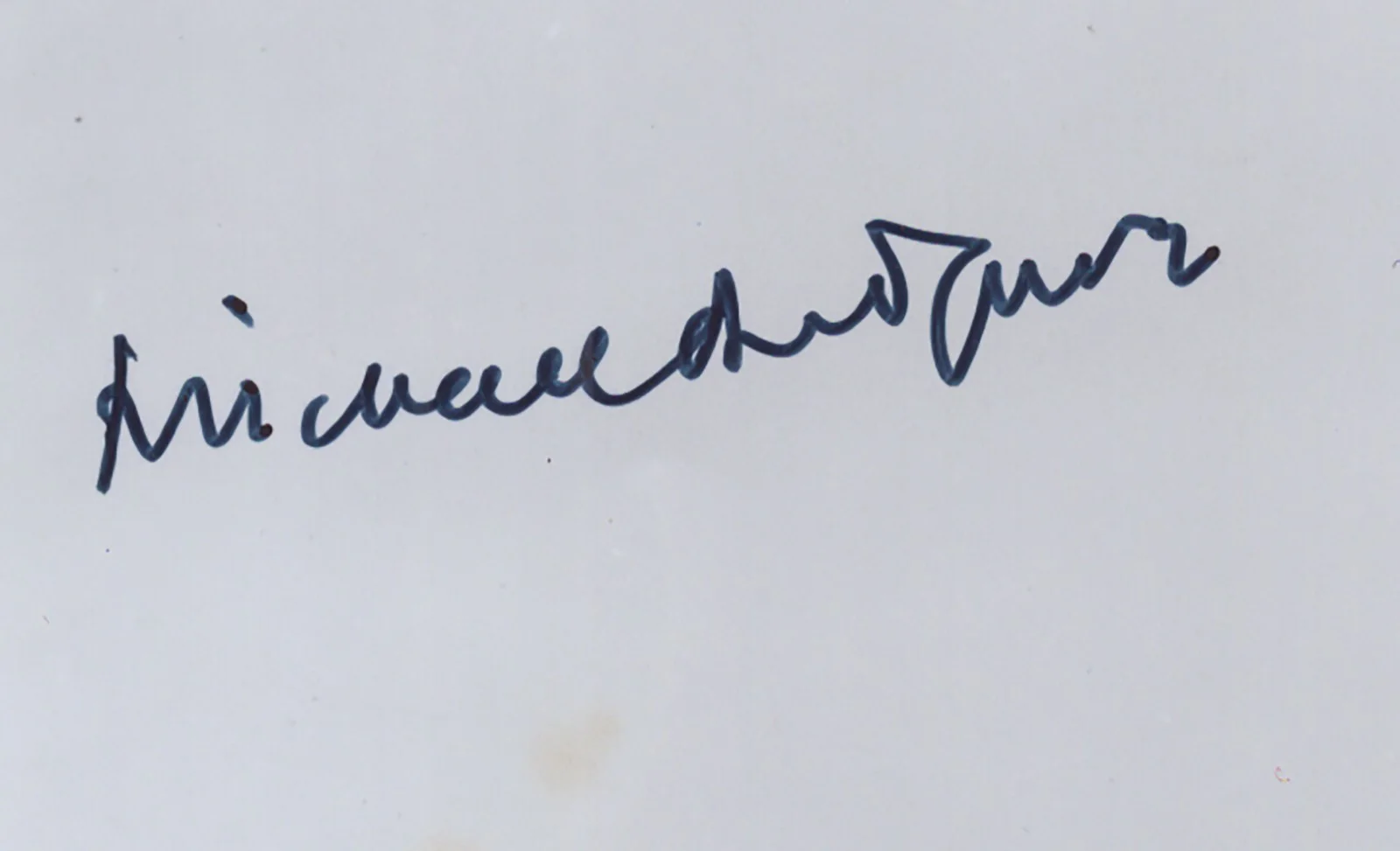 Michael Redgrave — SIR MICHAEL REDGRAVE - AUTOGRAPHED SIGNED PHOTOGRAPH, image 2