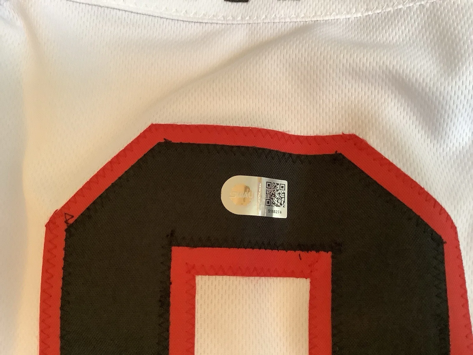 Chevy Chase — Chevy Chase & Beverly D'Angelo Signed Custom Jersey Size XL SWAU Authentication, image 4