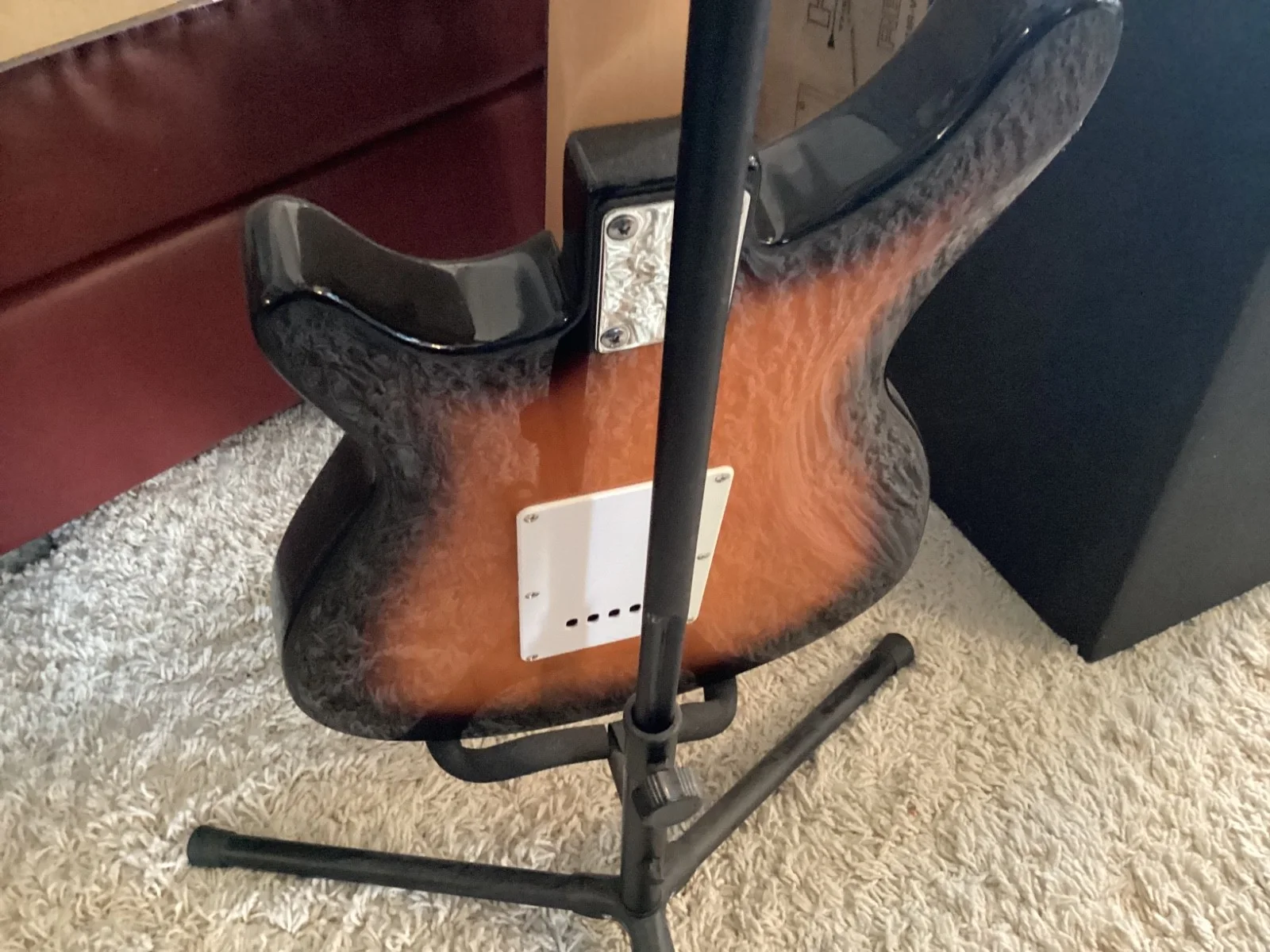 David Gilmour Signed Pink Floyd Dark Side Of The Moon Guitar autograph, изображение 3