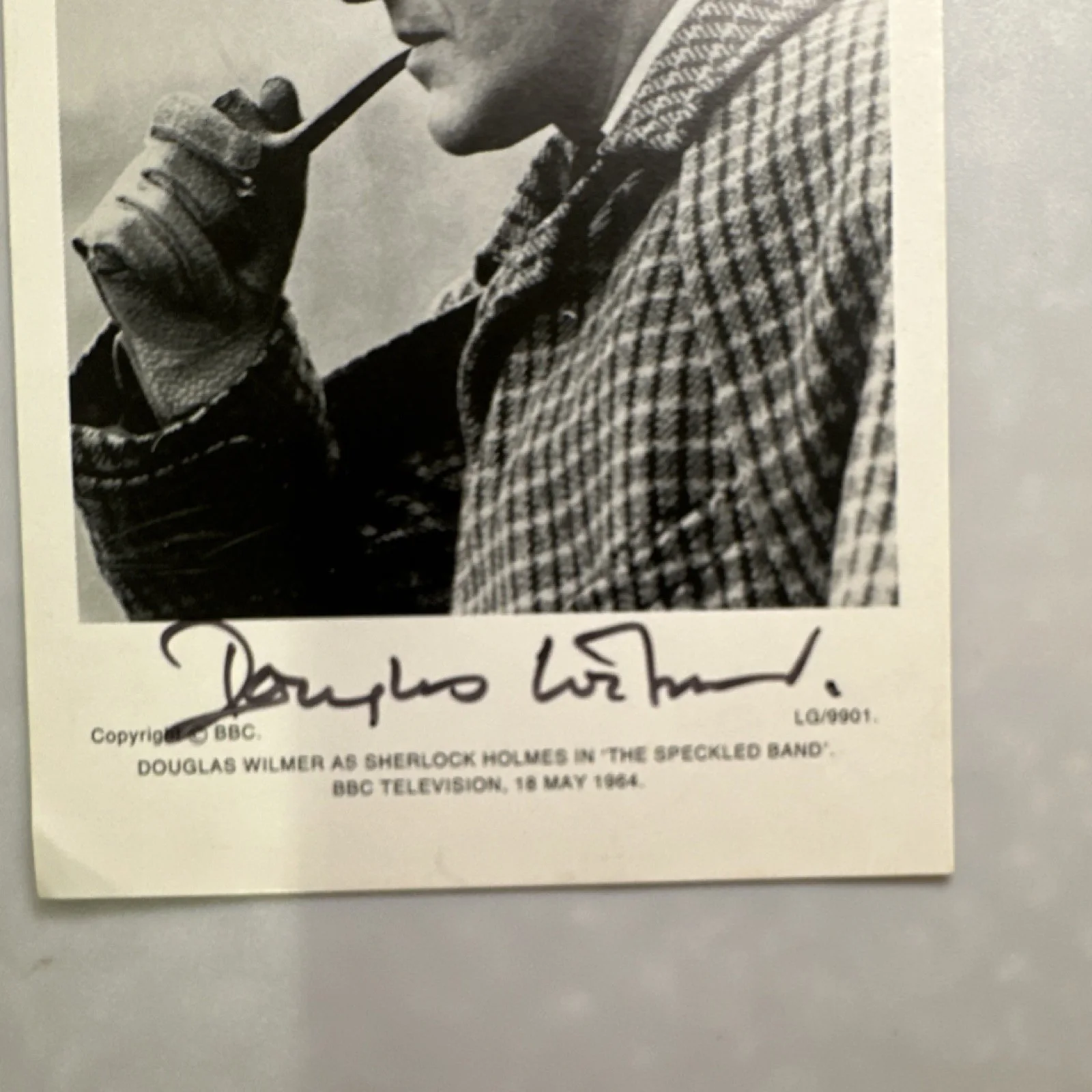 Douglas Wilmer — Douglas Wilmer Signed BBC Sherlock Holmes Photo 'The Speckled Band, изображение 3