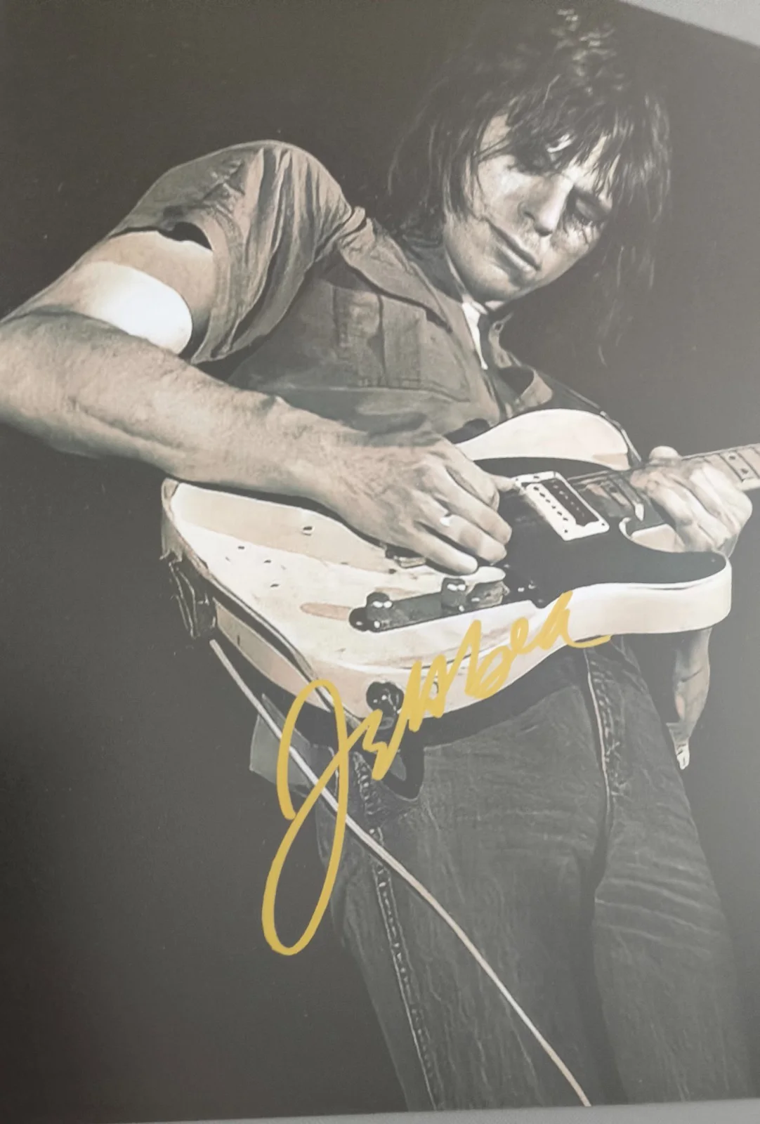 JEFF BECK SIGNED AUTOGRAPHED PHOTO 8X10 RARE, image 2