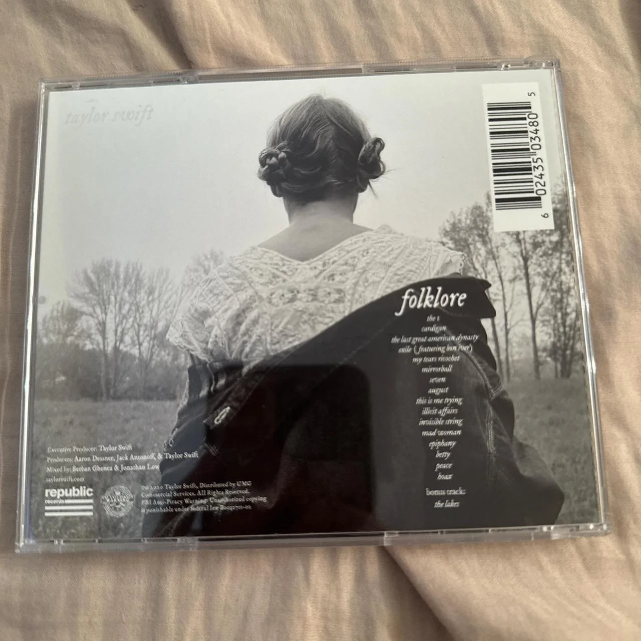 Taylor Swift Folklore CD Signed Sealed with Heart Signature, image 2